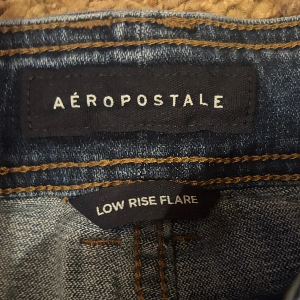 Women’s Aeropostale Low Rise Flare jeans size 2 short. - Picture 5 of 10